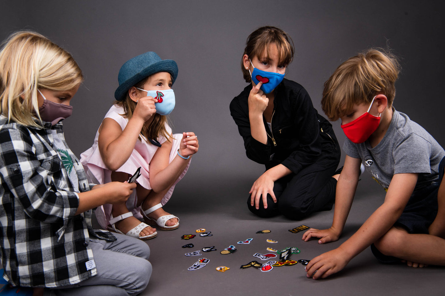 KIDS CRAFT PACK -- 10 MASKS + IRON ON PATCHES